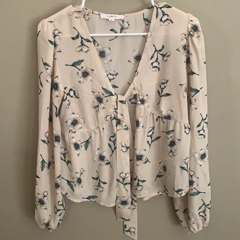 Lydelle top